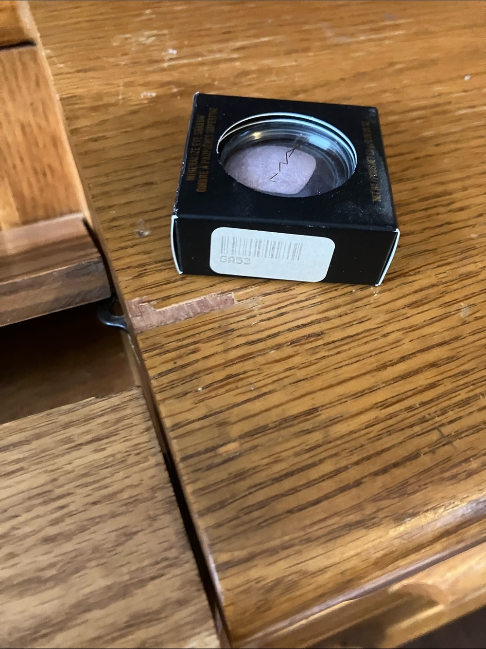 Make-Up Eye Shadow - Picture 5 of 7